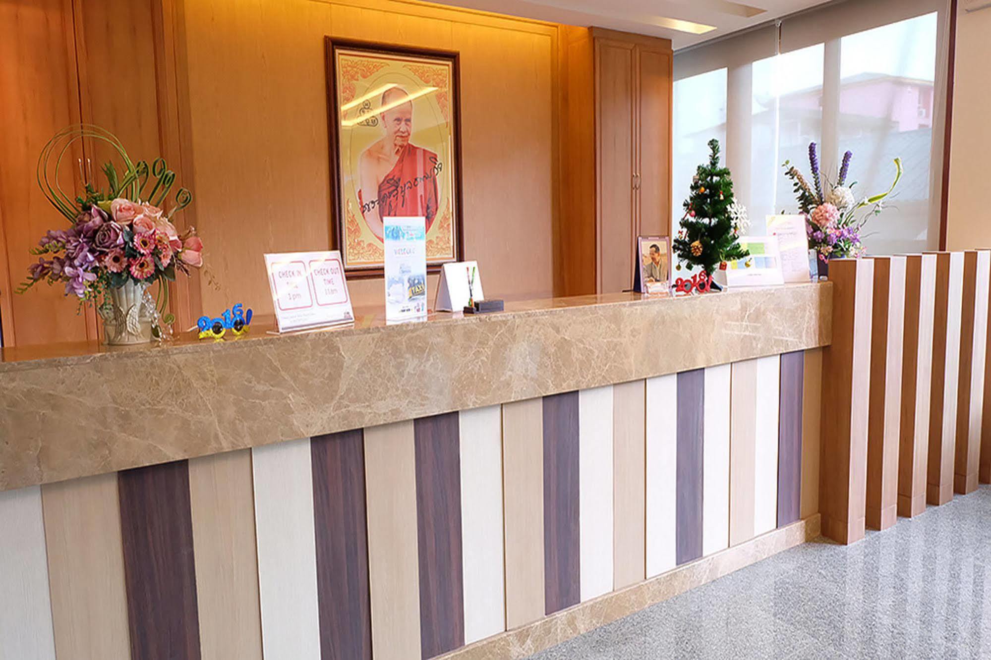 D Hotel Паттайя Экстерьер фото